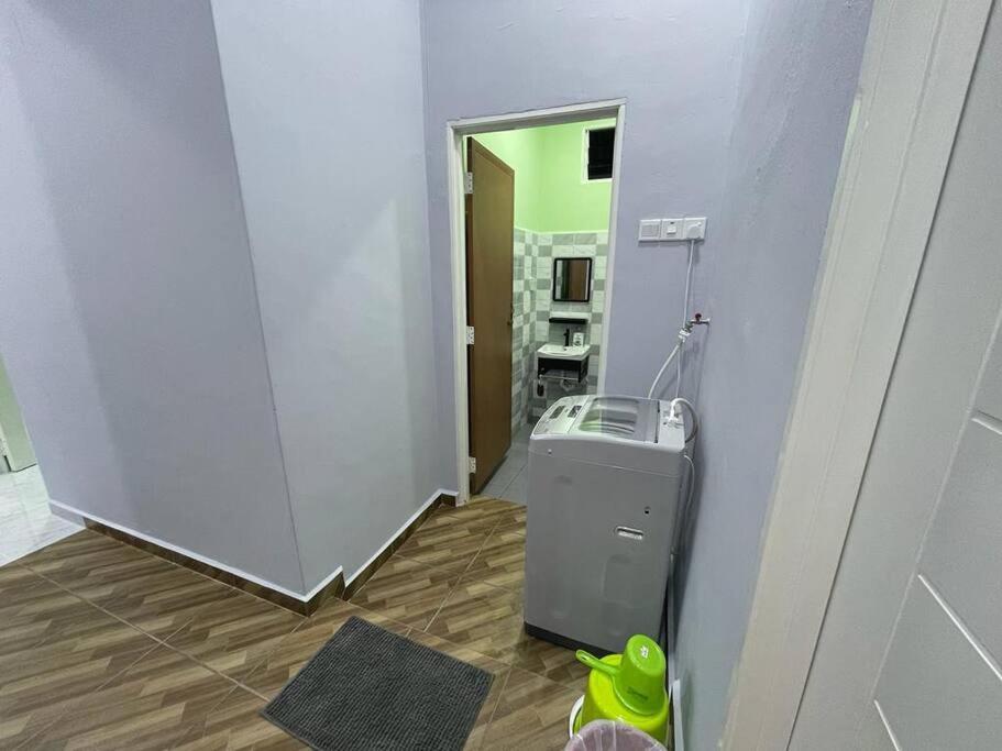 Holiday home 4s *